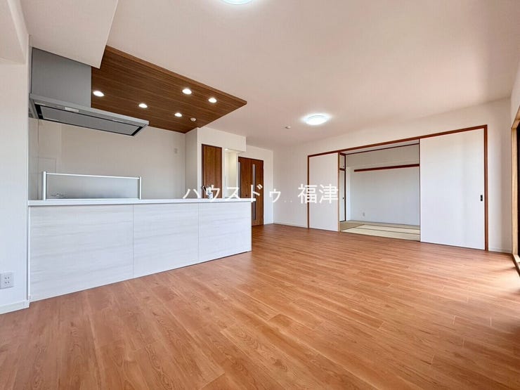 《宗像市赤間5丁目 中古マンション》
アンピール教育大前II