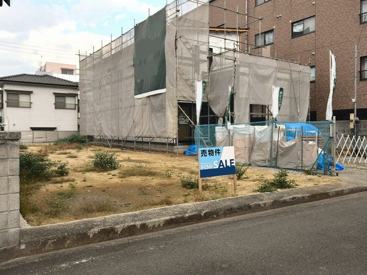 外観を南西側より撮影