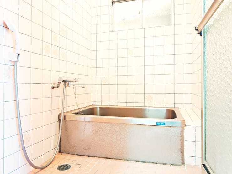 ■浴室に窓があり、換気がしやすいのでカビ防止になりお掃除も楽々です♪ (撮影日:2025.11.7)