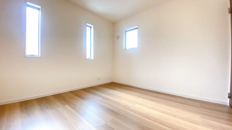 2面採光で風通しの良いお部屋です。