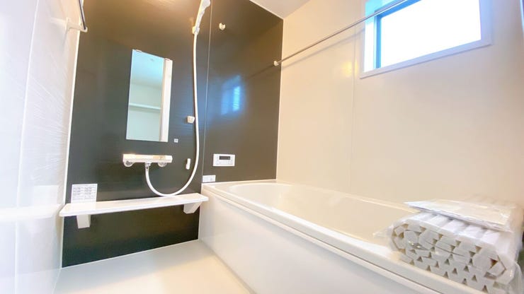 浴室暖房乾燥機能付き。
雨の日のお洗濯も安心です♪