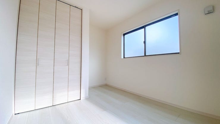 色合いに統一感のある、落ち着いた雰囲気のお部屋です。