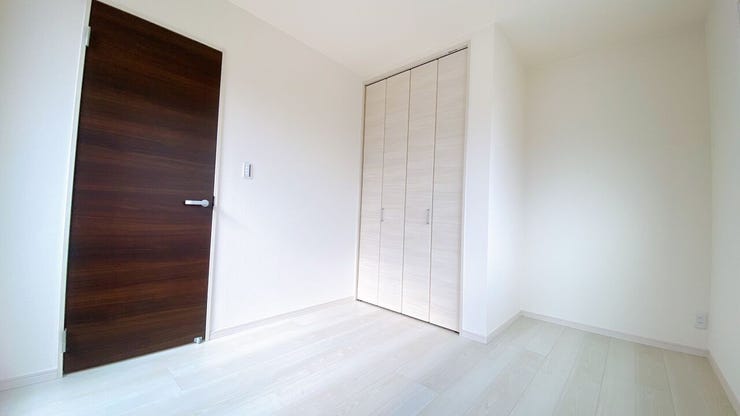 広い居室なので主寝室としてもピッタリです◎