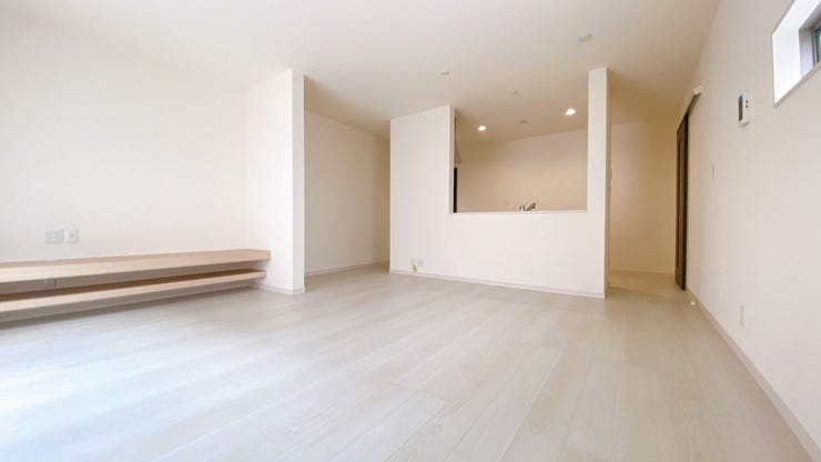 開放感のある広いLDK!
家具やインテリアの配置も楽しめます。