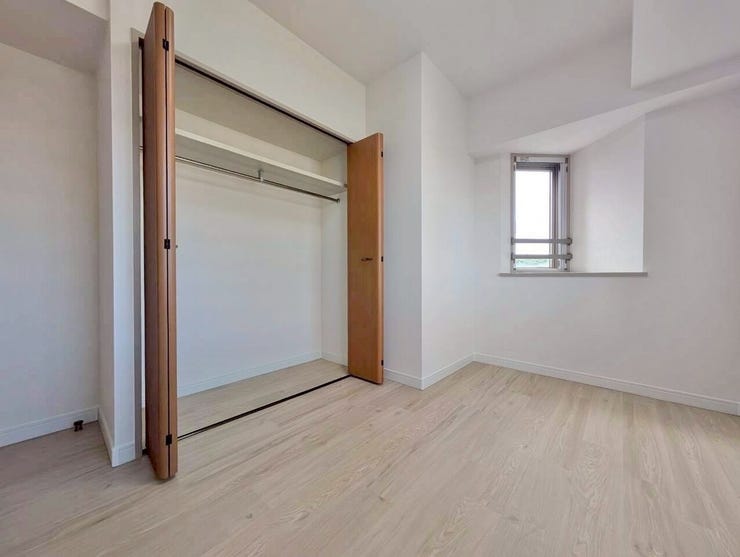 大きなクローゼット付の洋室です。