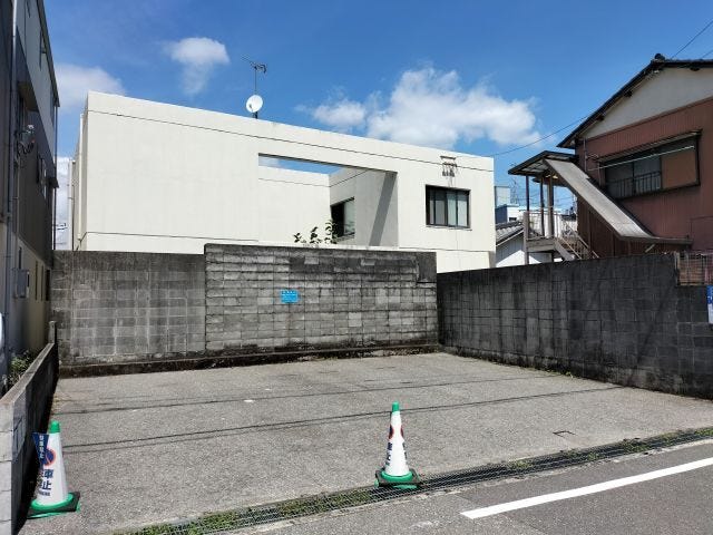 【外観】
2025/9/6 12時頃撮影