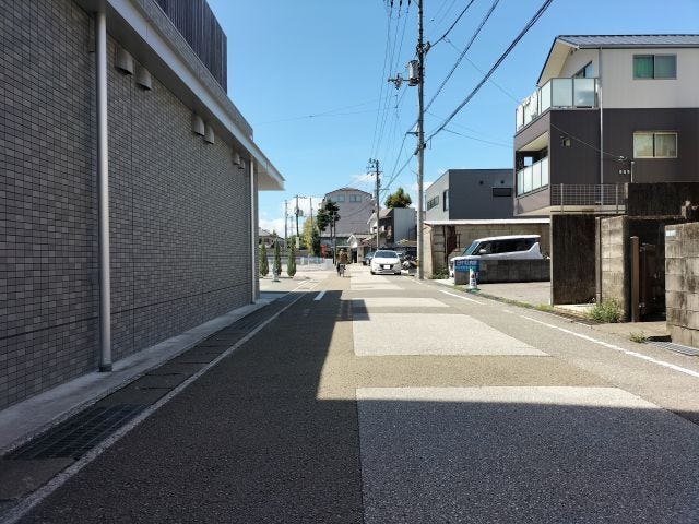 南側道路 東から西方向