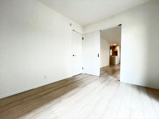 リビング横の洋室は、多目的に使えて便利です。