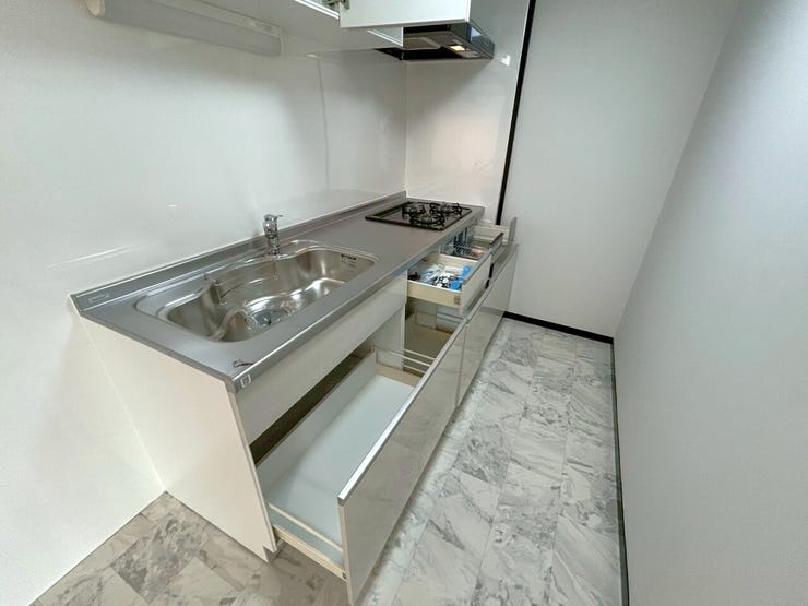 人目を気にせずに調理に集中できる独立キッチン。
ご来客の際は、お客様に手元や調理場を見られることなく調理ができます。