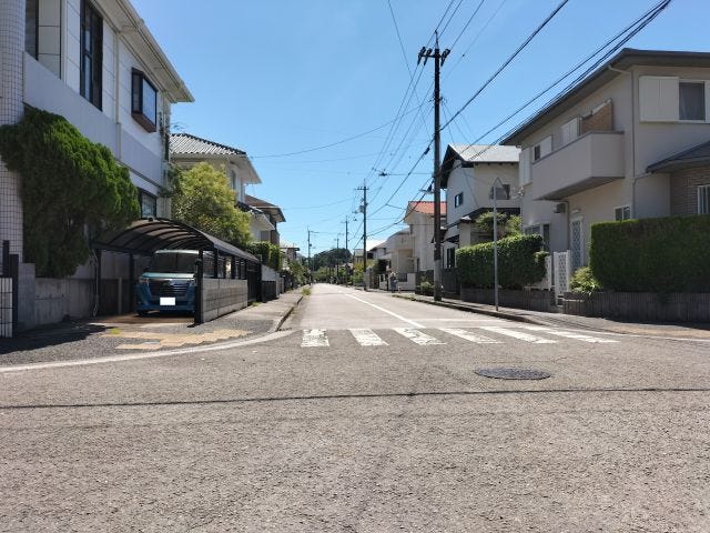 西側道路 北から南方向