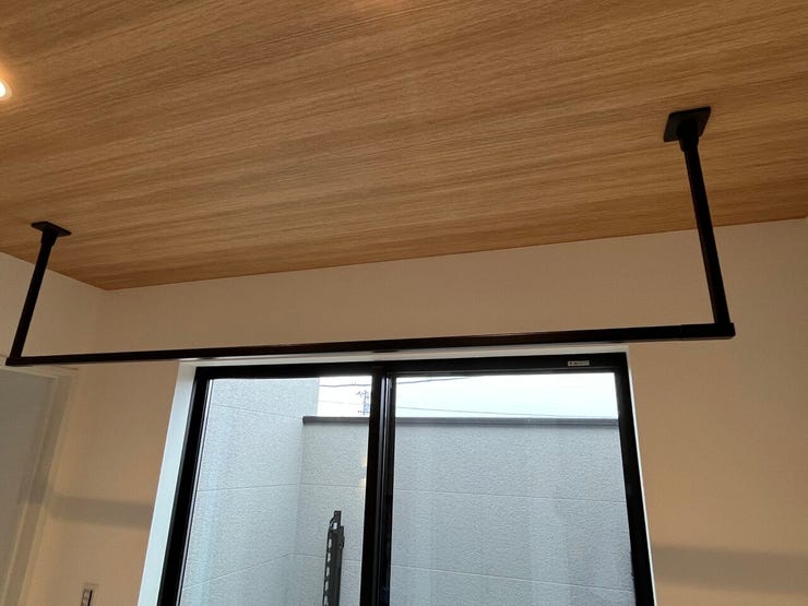 2階ホスクリーン/雨の日でも室内にて洗濯物が干せます♪