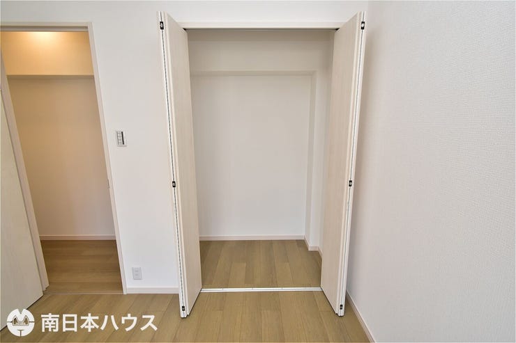 鴨池新町 鴨池センチュリーハウスＤ棟 【洋室収納】
