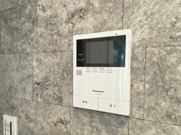 インターホンのモニター 玄関を開ける前に確認できて安心ですね♪