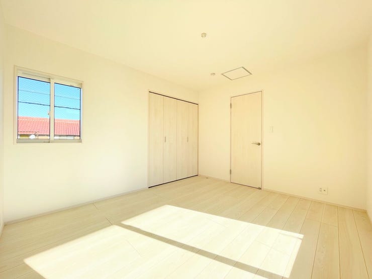 自分専用の場所があるので
リビングダイニングに自分のものを置きっぱなしにすることもなくなります。