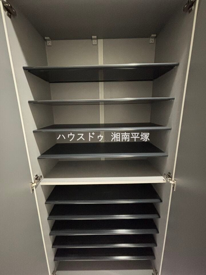 シューズボックス