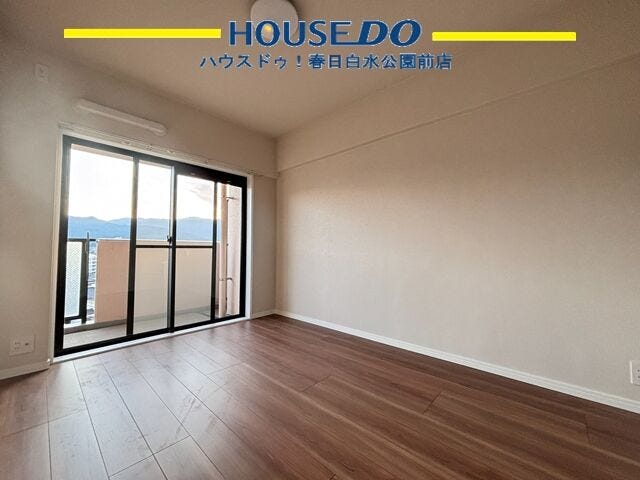 〈駐車場〉
継承可能 No.20 6000円/月
空きがないマンションが多いなか、こちらは継承可能の物件です♪