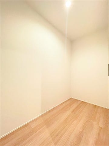 【納戸・1階廊下設置】