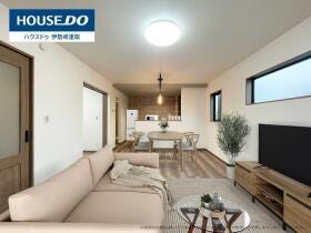 【横尾材木店】建物プラン例
建物総額1998万円
建物面積104.56㎡
他立地条件により別途工事費用が発生する場合がございます
またご要望に応じたプラン作成も可能となります