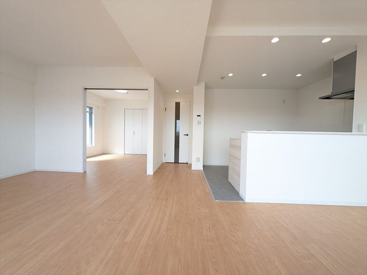 キッチンからリビングで過ごすご家族の姿が見えるので、家族の会話を楽しみながらお料理ができます