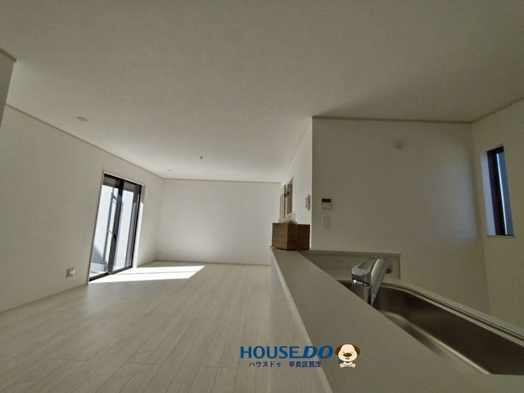 キッチンとリビングでおしゃべりがはずみそうです♪