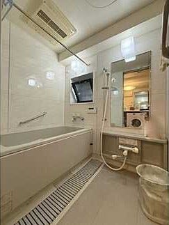 1帖以上の浴室は窓からの風通し良好♪
浴室乾燥、オートバス機能も完備で快適に過ごせます