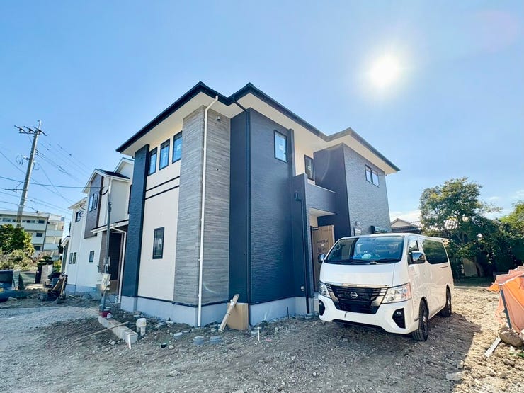 【外観】
現在建築中でございます。
【10/28撮影】