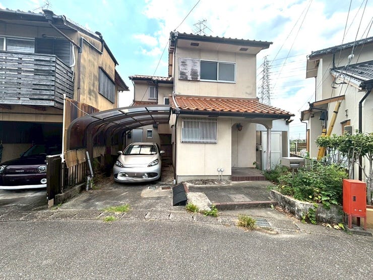 【外観】
現地(2025年9月)撮影
◆前面道路6m以上!