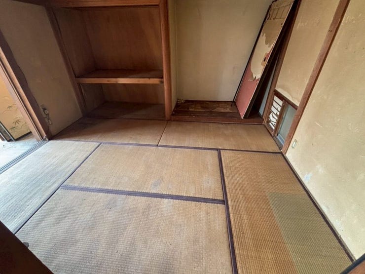 ◆1階リビング続きの和室も陽当たり良好です。