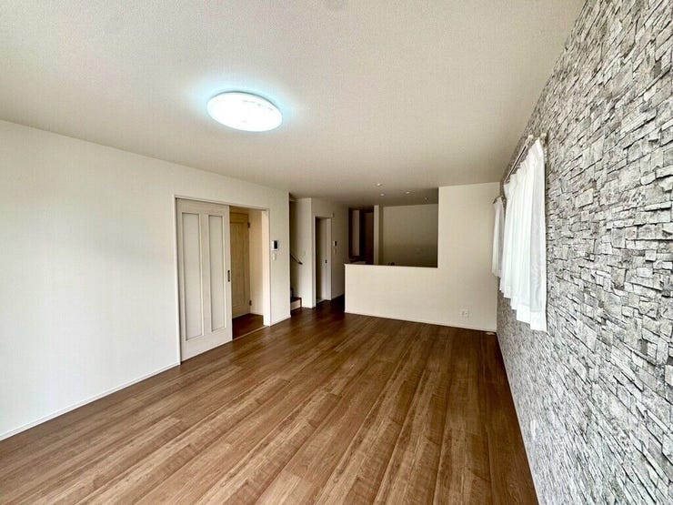 【Living】広さと明るさにこだわったリビング。家族とのコミュニケーションが弾む空間です。