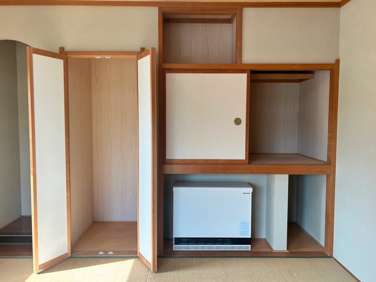 室内(2025年9月)撮影
◎本日案内可能◎
和室には収納力たっぷりの押入付きです。かさばる布団などしっかり収納出来ます◎