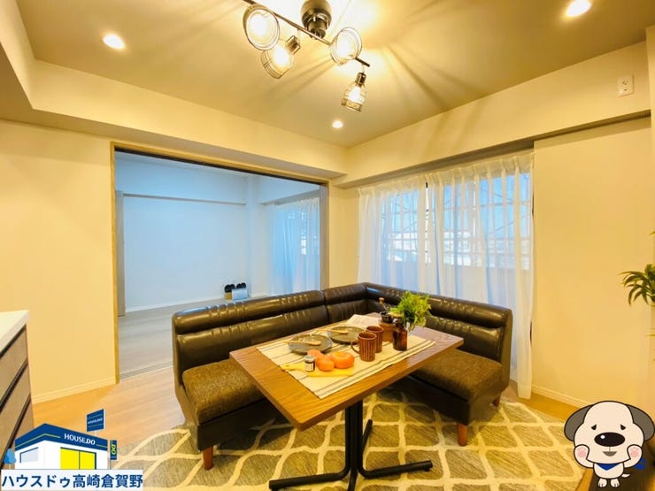 約11.2畳のひろ~いリビング♪バルコニーもあります◎※家具、アメニティはイメージです。