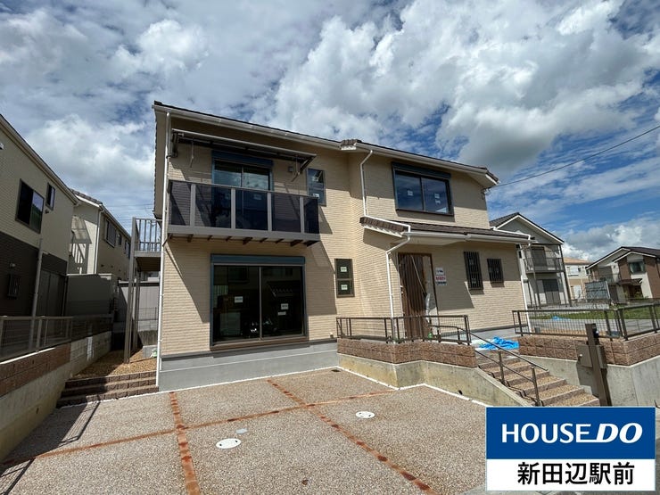 【外観】
同志社山手の住宅街に新登場の3LDK新築戸建。
南向きで余裕のある間取りです。