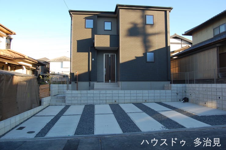 【外観】
上棟しました