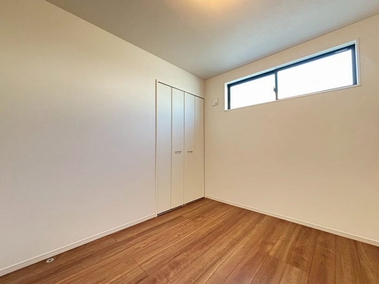 5.2帖洋室
お子様のお部屋にどうですか♪