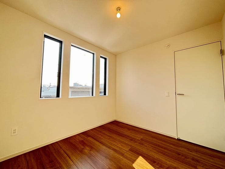 5.1帖洋室
趣味部屋としていかがですか♪