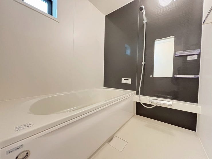 体の大きい方でもゆったりできる浴槽です♪