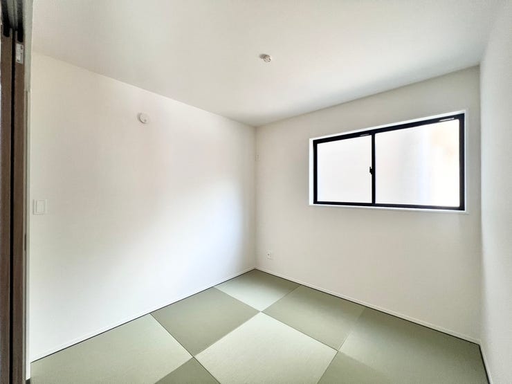 《4.5帖》和室はお子様の遊び場やお昼寝スペース、ご両親が泊まりに来られた際の客間としても重宝します◎