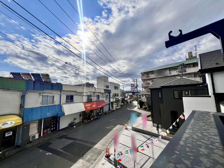 前面に高い建物がなく、陽当たり良好で明るいバルコニー♪