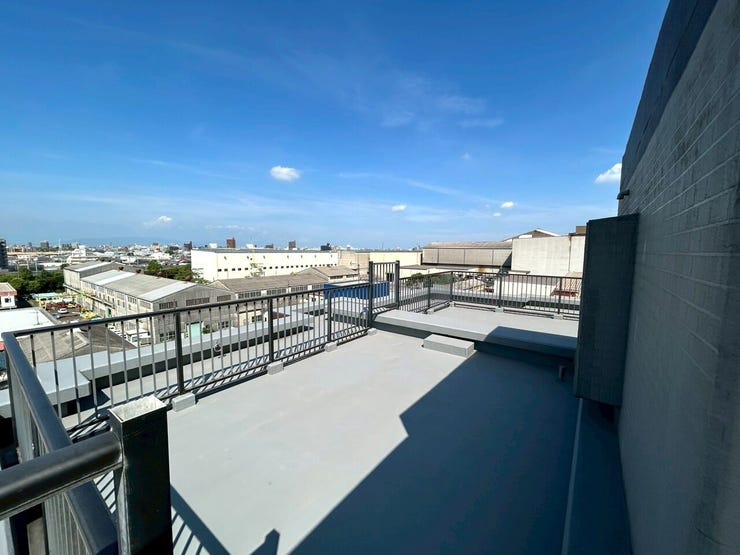 最上階につきルーフガーデンあり♪
子供の遊び場や憩いの場としてBBQを楽しむことも可能です◎