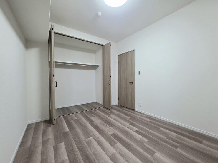 クローゼット付きで収納もばっちり。お部屋がすっきり片付きます!