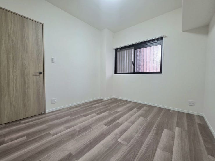 寝室や書斎にちょうどいい、使い勝手の良い6帖洋室♪