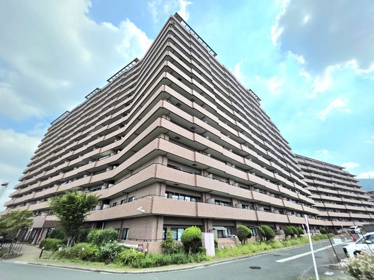 【外観】
総戸数292戸の大規模マンション!