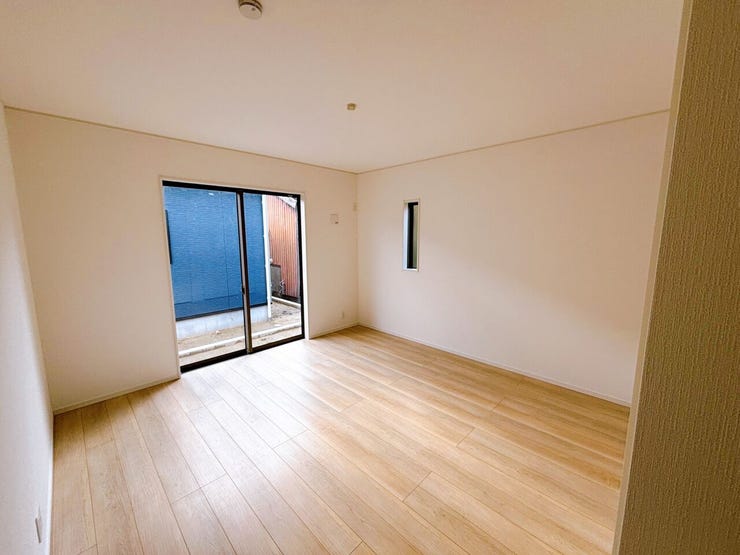 洋室 (8.5帖)からはお外へ出ることもできます。