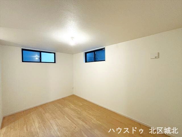 収納に困らない納戸スペースを確保。日用品や趣味の道具も整理しやすく、すっきりとした住空間を保てます。