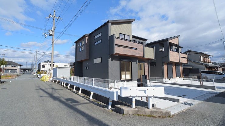 お問い合わせはハウスドゥ中地南まで♪