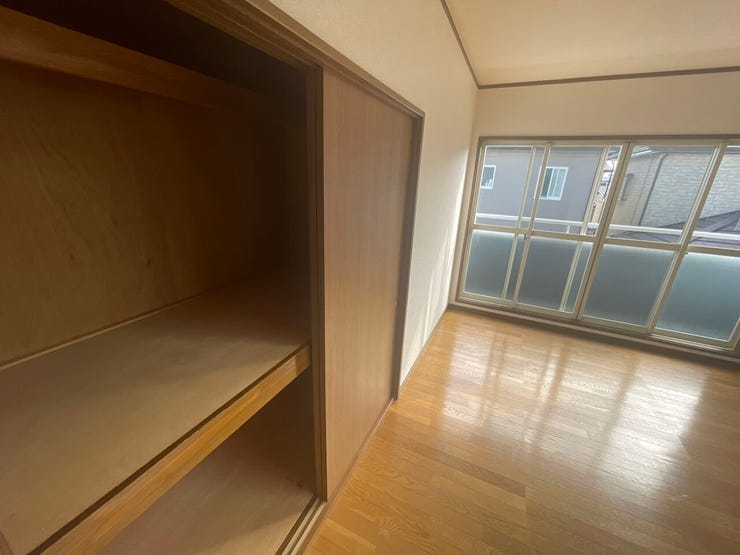 【2025、8月撮影】 広々とした収納スペース