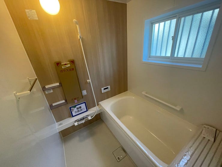 【2025、8月撮影】 リフォーム済みの為、きれいな状態で入浴できます