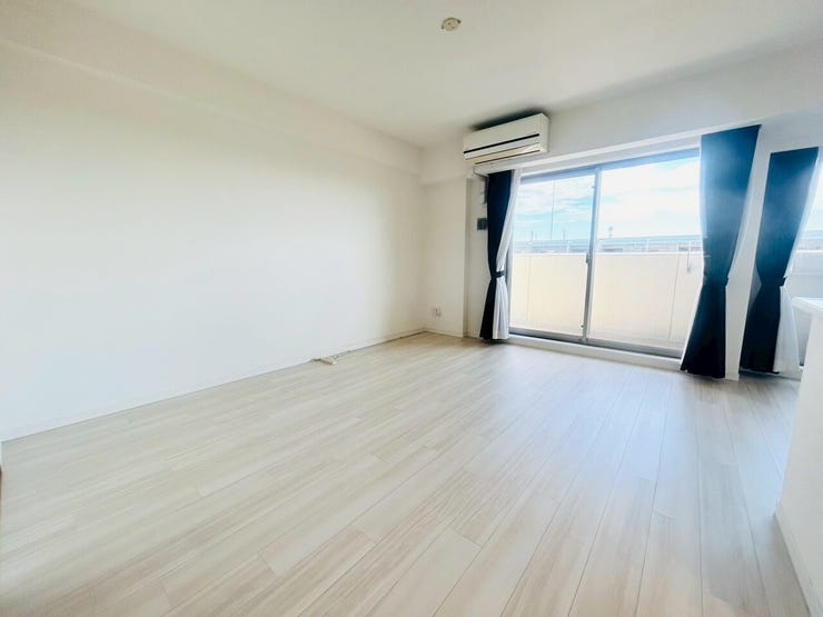 陽射しがたっぷりと注ぐリビング♪ぽかぽかして気持ちのいい空間です!