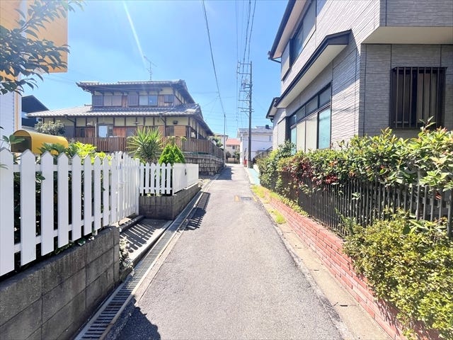 近隣の雰囲気は実際に見て、感じていただくのが一番です!
ぜひ現地を見に来てください♪お問い合わせお待ちしております。