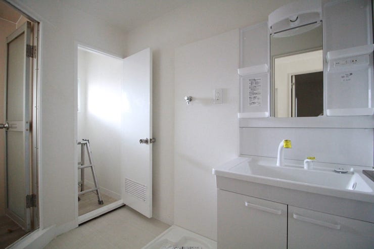 広々とした洗面所!水回りが一か所に固められているため、家事動線も良好です♪